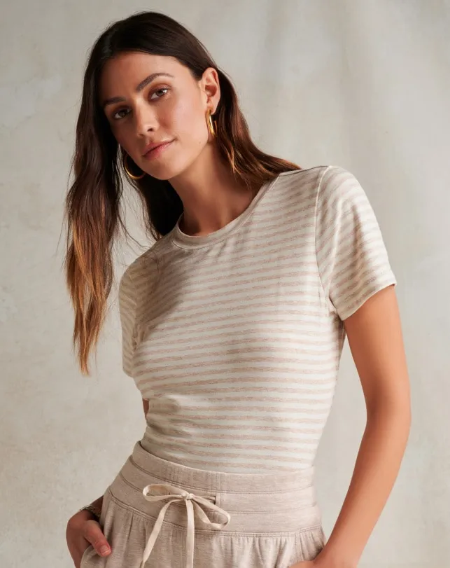 Women Tees TravisMathew CLOUD JERSEY TEE Heather Oxford Tan Stripe