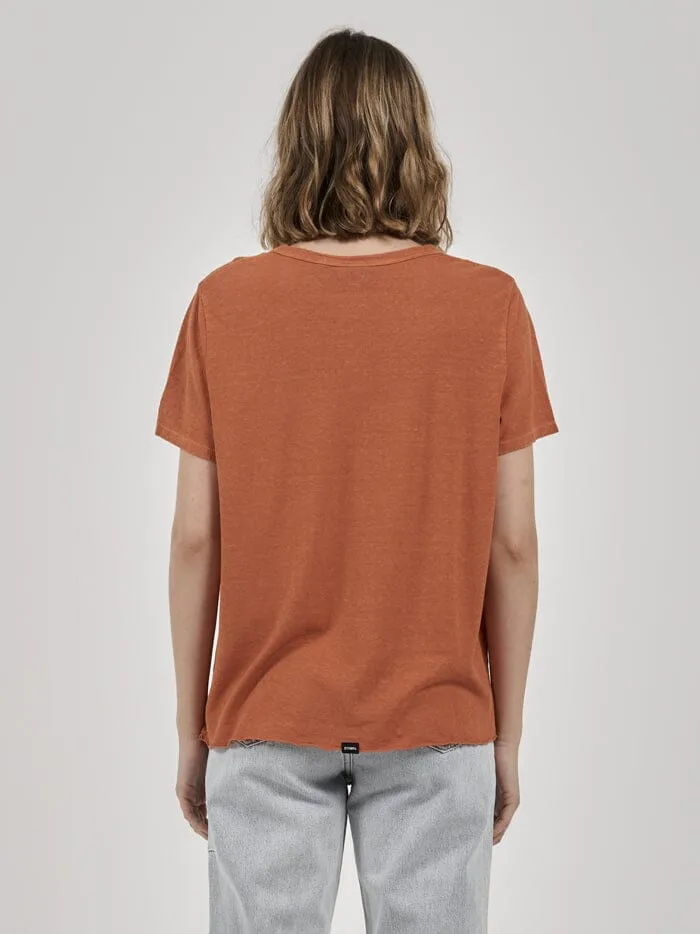Womens Paradise Hemp Relaxed Tee Dusty Clay Thrills Tops and Tees