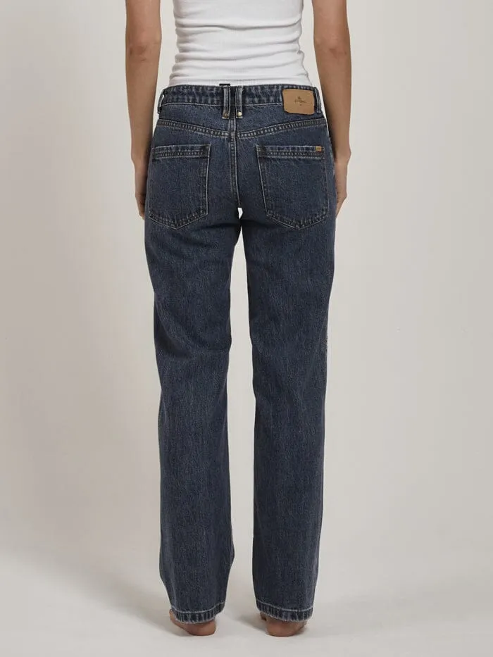 Womens Saskia Low Straight Jean Worn In Blue Thrills Denim