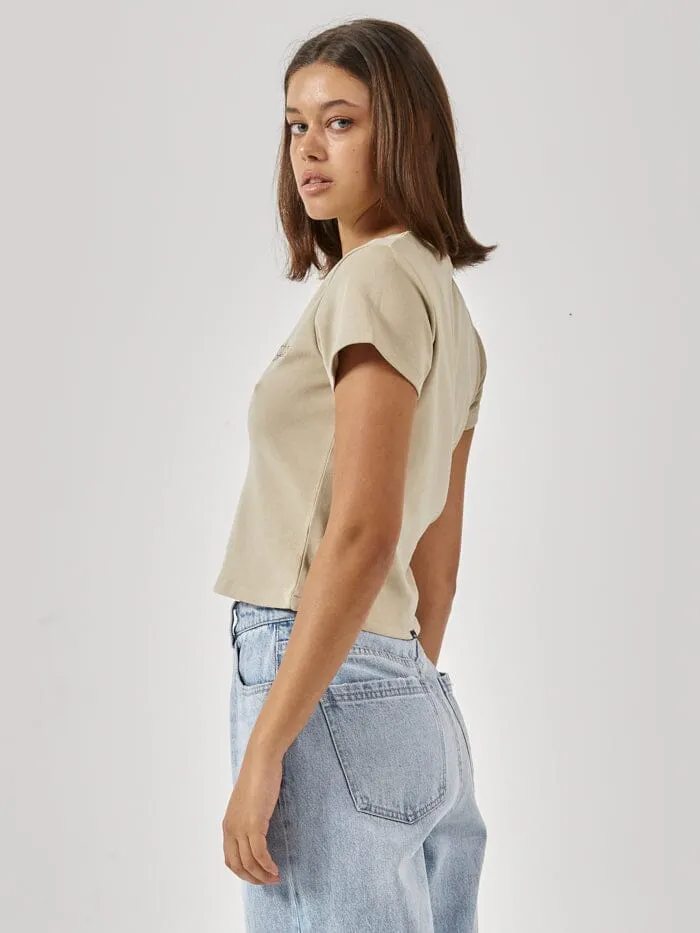 Womens Superior Mini Tee Sandstone Thrills Tops and Tees