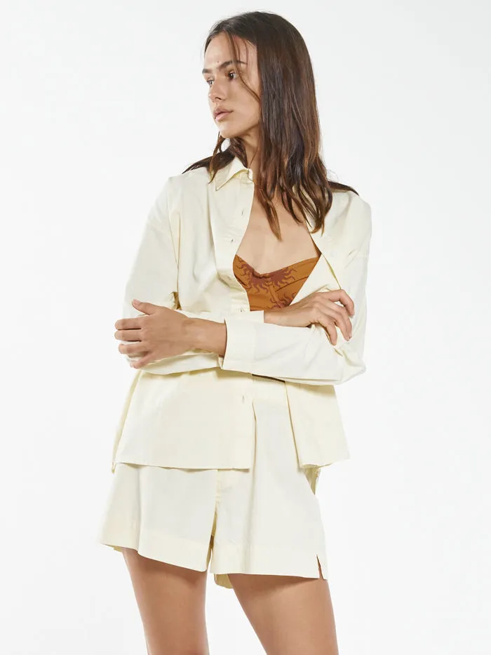 Womens Taylor Classic Shirt Sunlight Thrills Tops and Tees