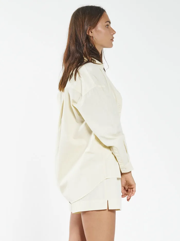 Womens Taylor Classic Shirt Sunlight Thrills Tops and Tees